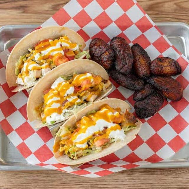 Soft Tacos Choice of BBQ Chicken or Smoked Pulled Pork (3).